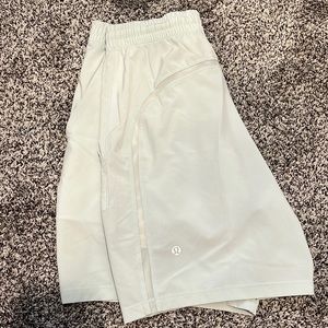 Men’s Lululemon 7” Pace Breaker Lined Shorts
